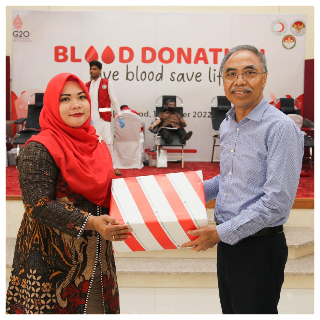 Pakistan: Indonesian Embassy, PRCS hold blood donation camp