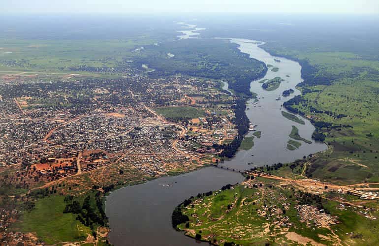Clean-up campaign along Nile River