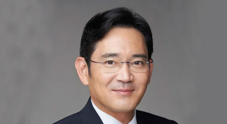 Samsung's Lee promoted to Chairman