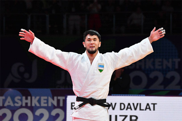 Davlat Bobonov becomes world champion in Judo