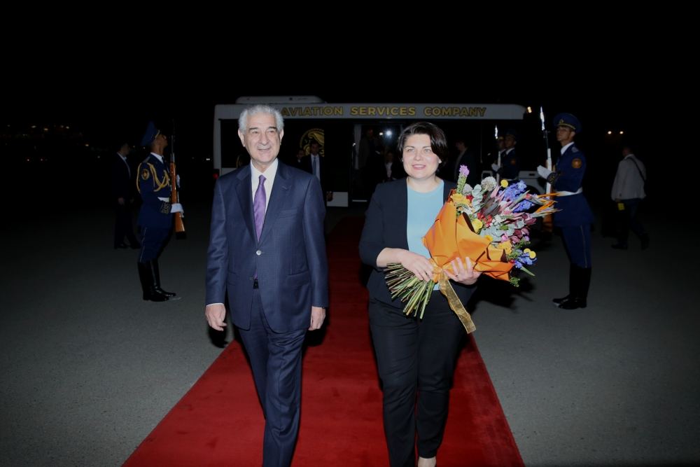 Moldovan prime minister arrives in Azerbaijan
