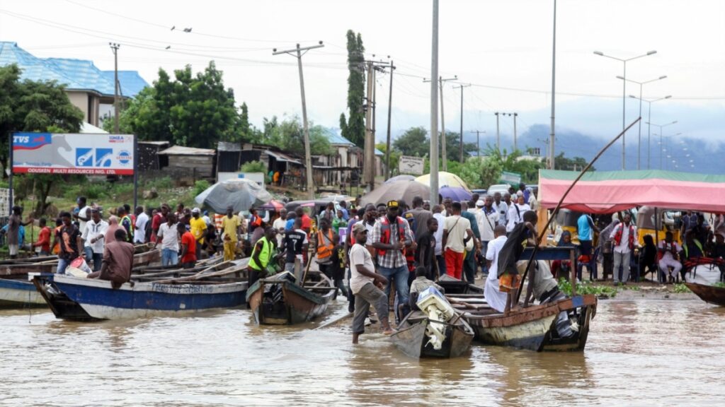 At least 10 dead, 60 missing after boat capsizes in Nigeria