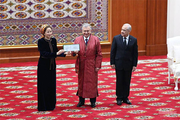 Uzbek President visits Turkmen State University named after Magtymguly