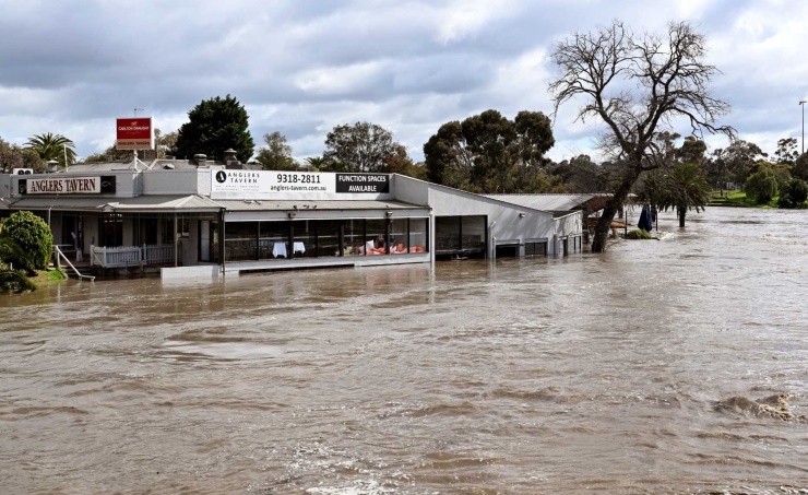 Australia's southeast remains on flood __