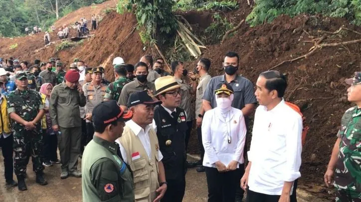 President Jokowi instructs fast evacuation of quake victims in Cianjur