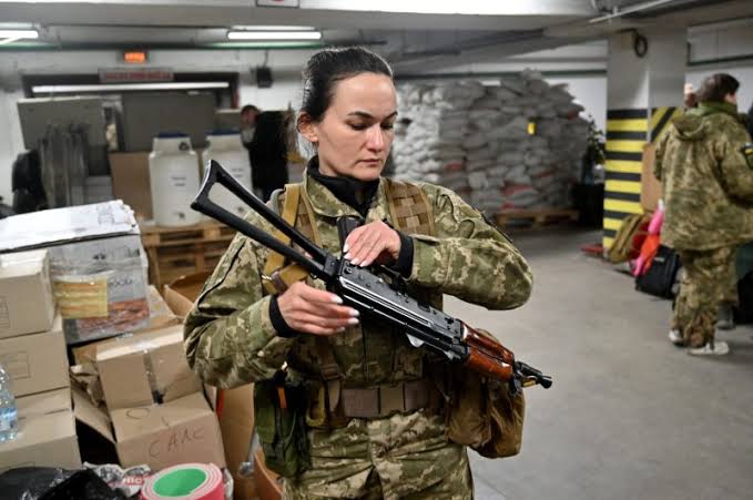 Ukraine takes Kherson after Russian forces retreat