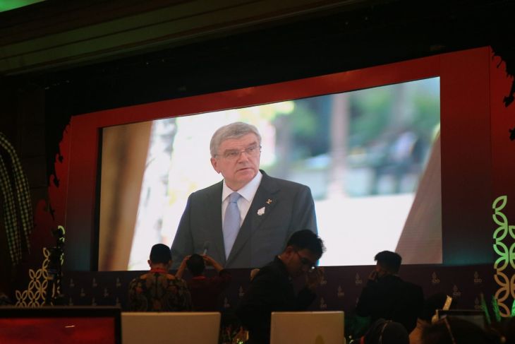 President Jokowi invites IOC President to address leaders at G20 Summit