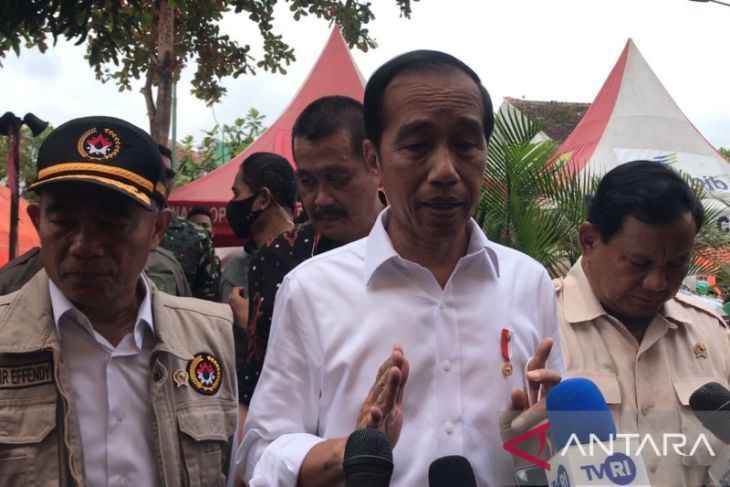 President Jokowi reviews medical treatment of Cianjur earthquake survivors