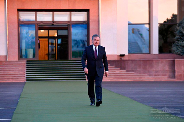 President of Uzbekistan leaves for France