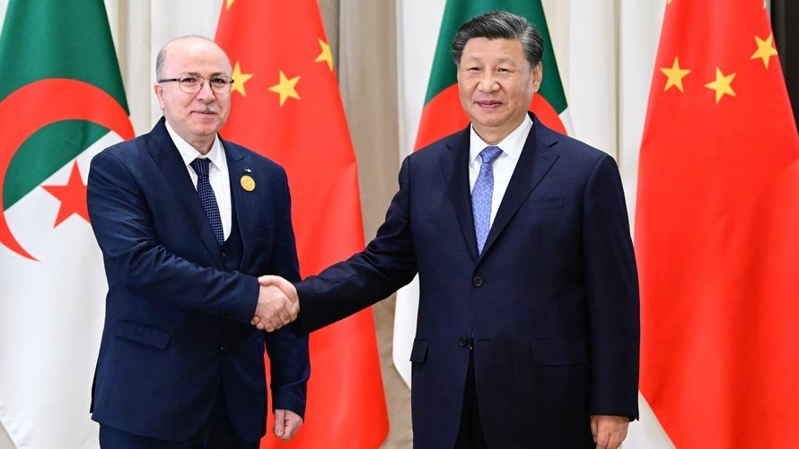 President Xi Jinping meets Algerian PM