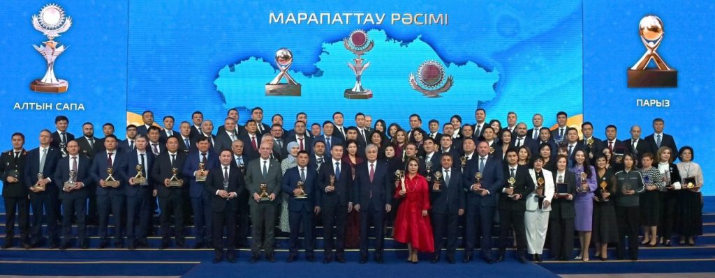 Kazakh President attends Altyn Sapa and Paryz awards ceremony in Astana