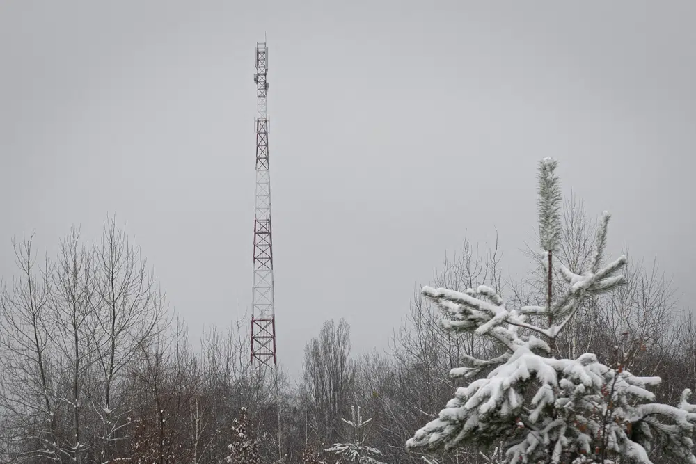 Ukrainian engineers scramble to keep communication lines working