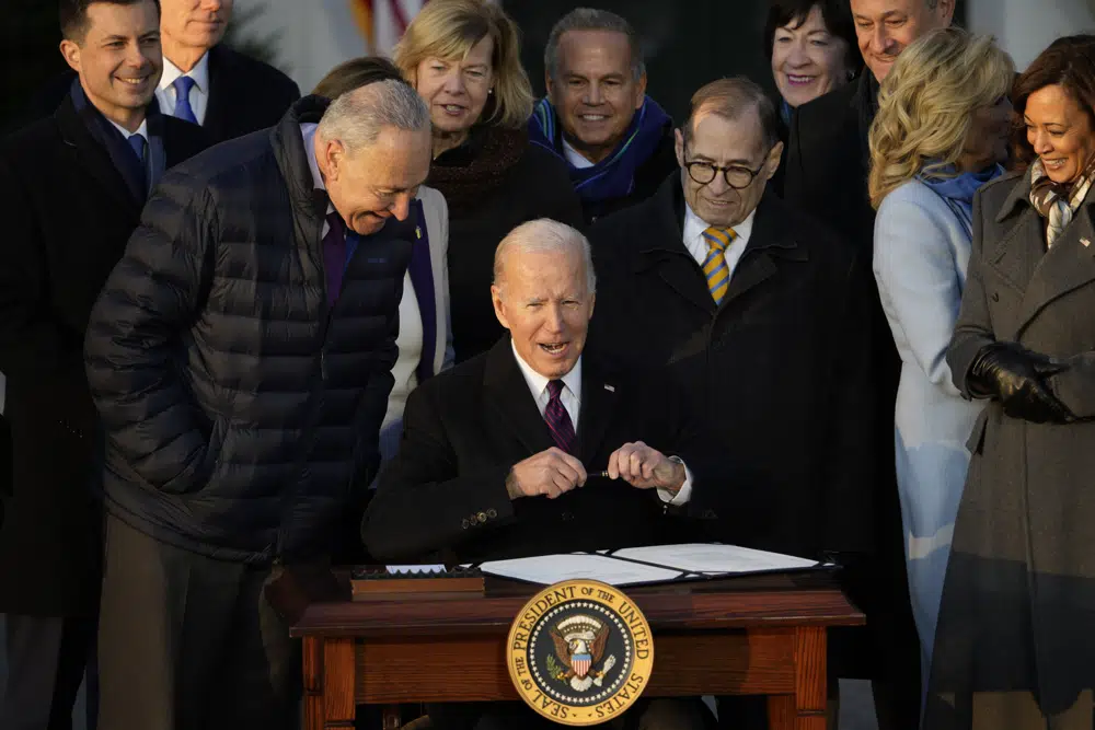 Biden signs gay marriage law