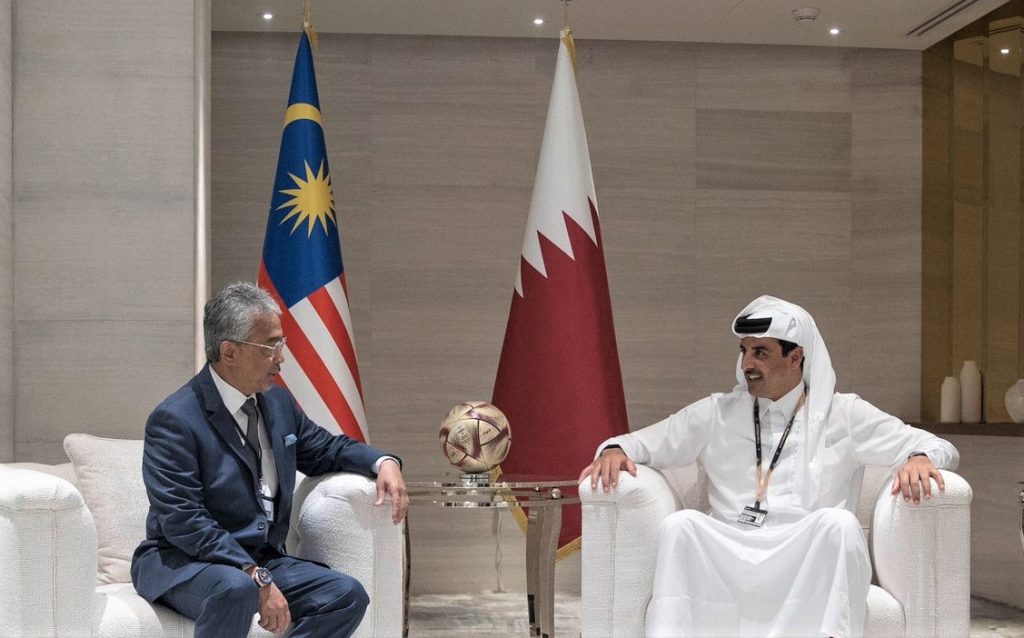 Emir of Qatar meets King of Malaysia