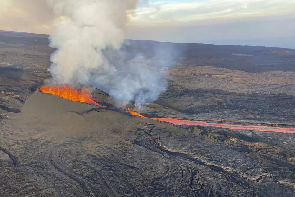 Scientists lower alert for Mauna Loa, say eruption to end soon