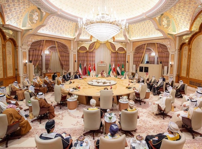 President Xi Jinping attends summit with Gulf leaders