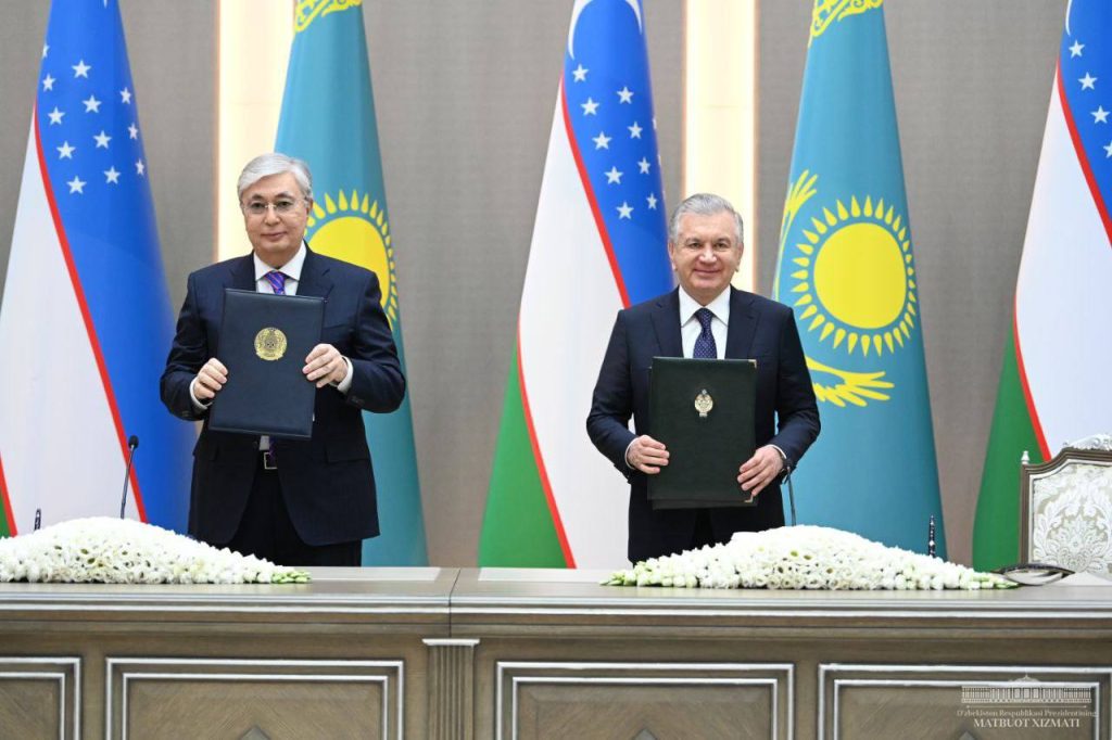 Uzbekistan, Kazakhstan sign bilateral agreements