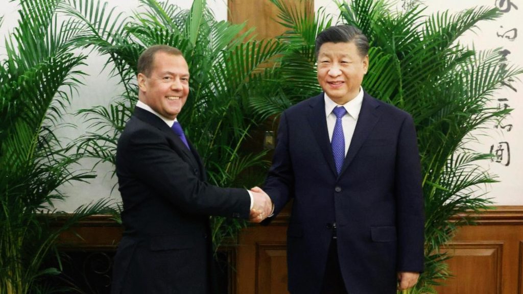 President Xi meets with Chairman of the United Russia party Dmitry Medvedev