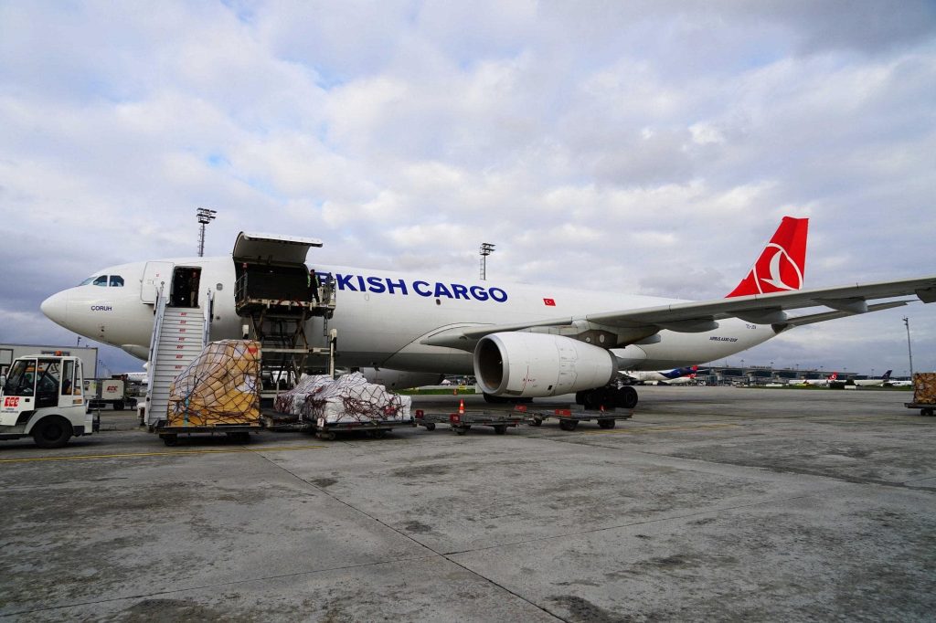 Türkiye, Armenia start direct air cargo transportation