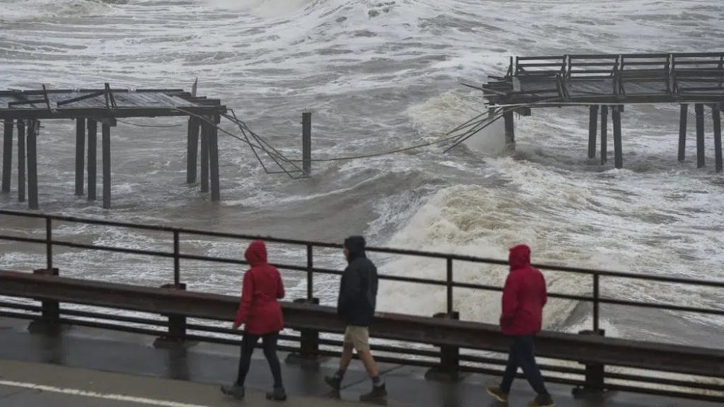'Bomb cyclone' brings heavy rains, drenches California
