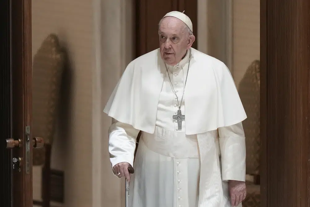 Pope Francis praises Benedict XVI's "acute and gentle thought"