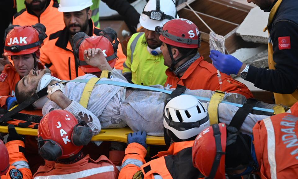 Death toll in Türkiye, Syria climb to more than 33,000