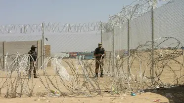 Pakistani border guards, Afghan Taliban trade cross-border fire