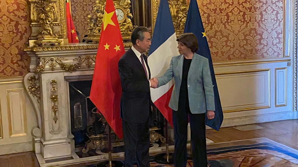 China's top diplomat Wang Yi meets with French FM in Paris
