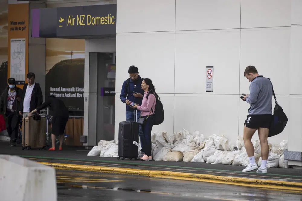 Auckland residents hunker down as deluge from cyclone looms