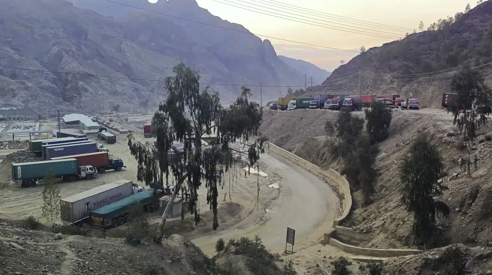 Pakistan, Afghanistan reopen Torkham border, trade fully resumed