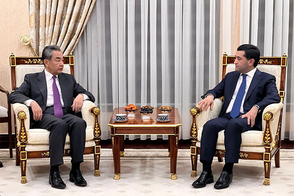 Uzbek FM holds talks with Wang Yi in Tashkent