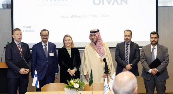 Al-Hogail witnesses signing of 7 agreements among Saudi, Finnish companies