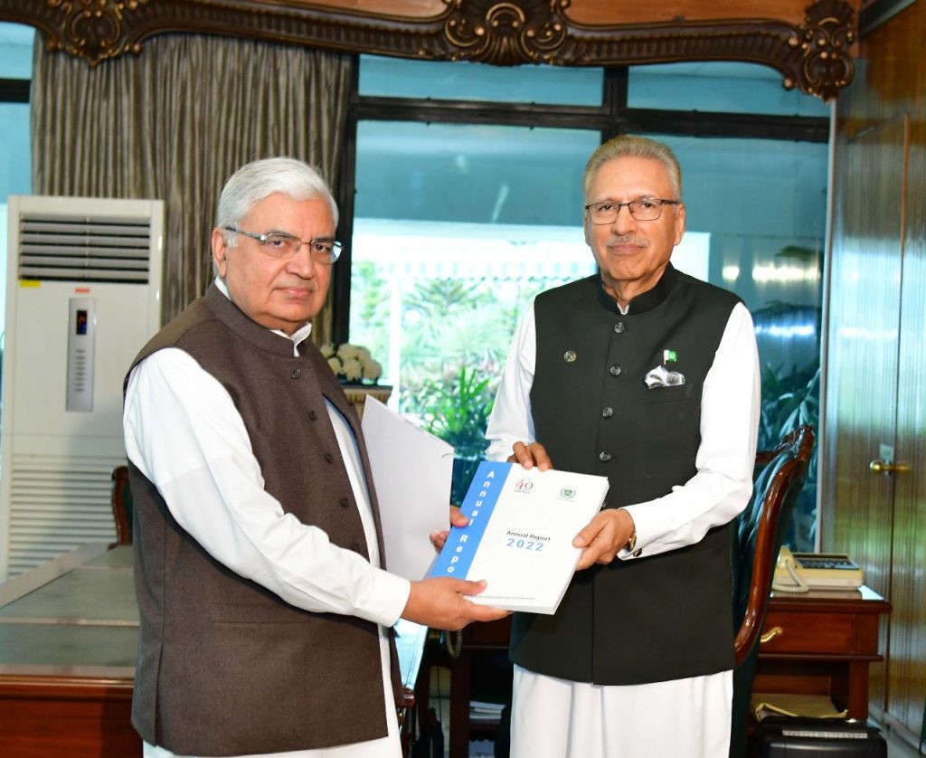 Federal Ombudsman presents Annual Report to President