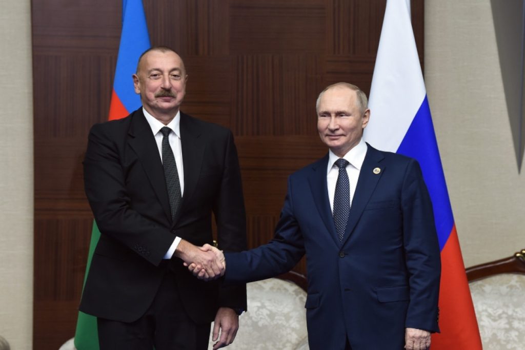 Azerbaijani, Russian presidents hold phone talks