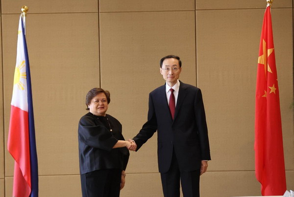 China, Philippines hold foreign ministry consultations