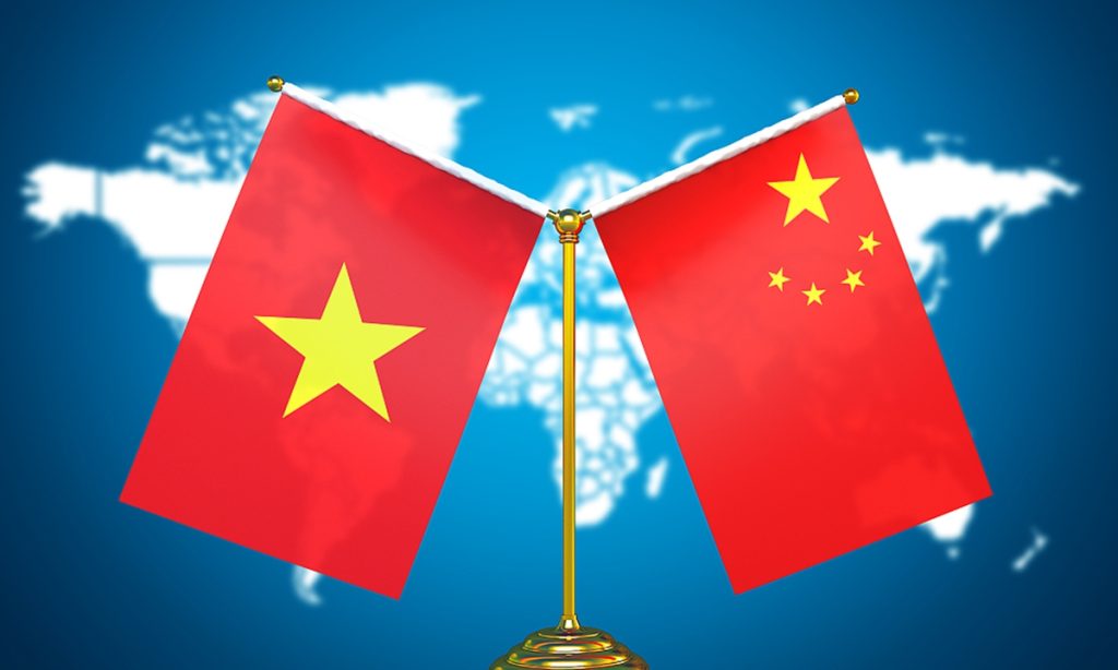 Chinese, Vietnamese foreign ministers discuss bilateral ties