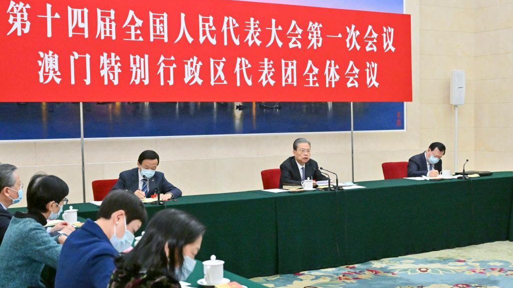 Senior Chinese leaders attend deliberations at legislative session