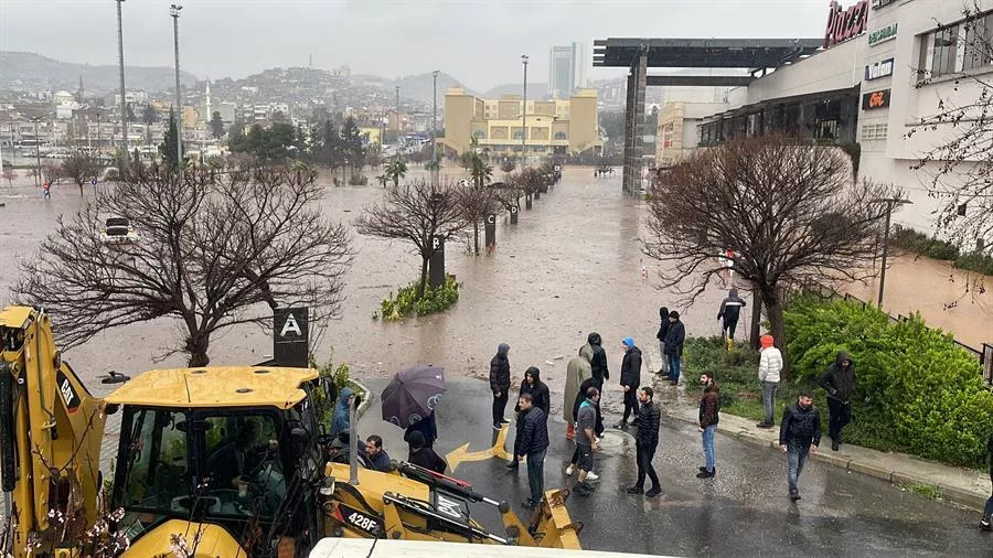 Turkiye floods kill 5 in earthquake-affected provinces