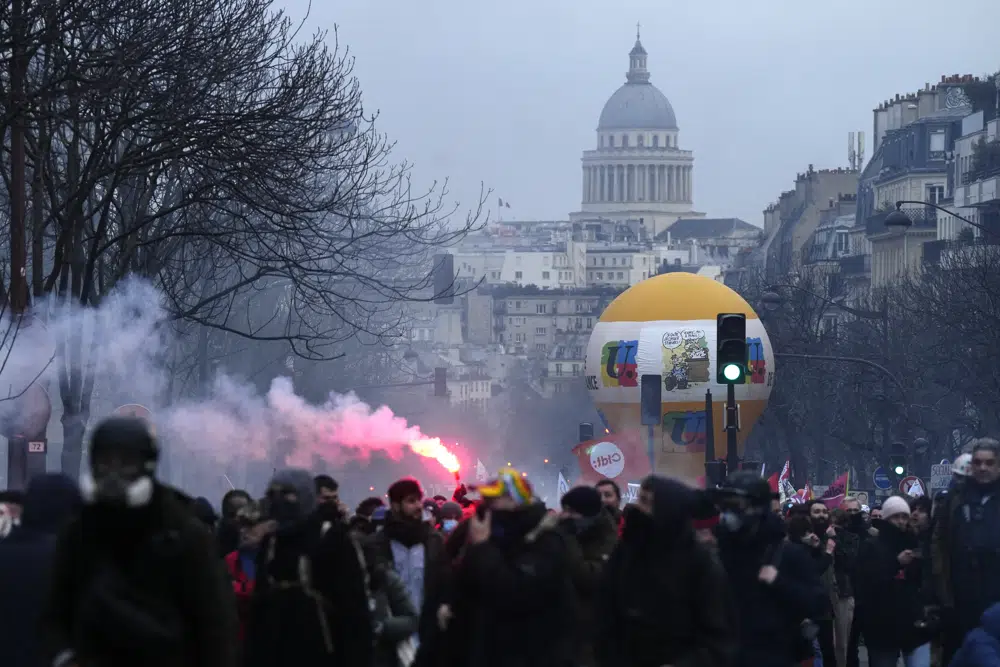 French young people stand up against higher retirement age