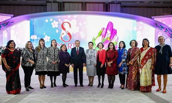 Uzbek President delivers congratulatory speech on International Women's Day