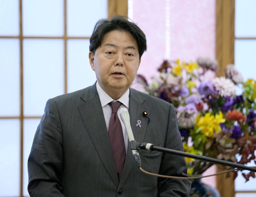 Japanese foreign minister to visit China