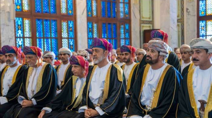 HM Sultan of Oman performs Eid Al Fitr prayer at Al Khor Mosque
