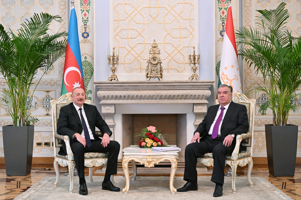 President of Azerbaijan holds one-on-one meeting with President of Tajikistan