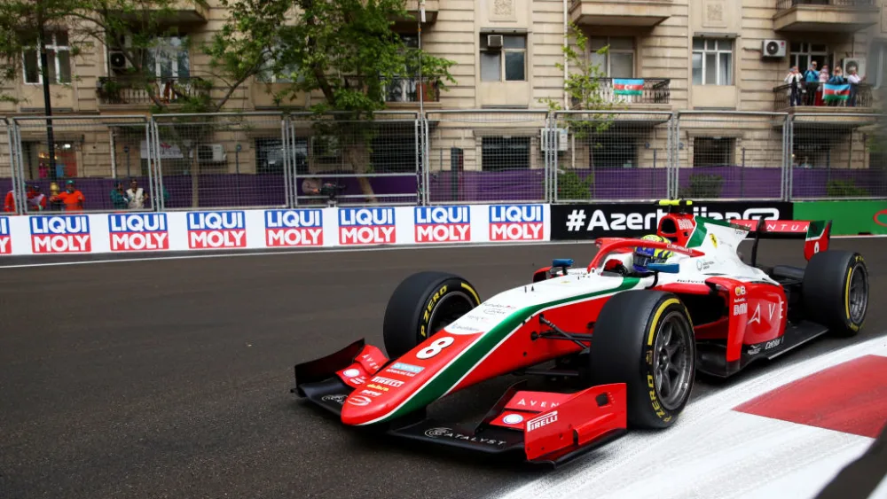 Free practice session of F2 teams kicks off in Baku