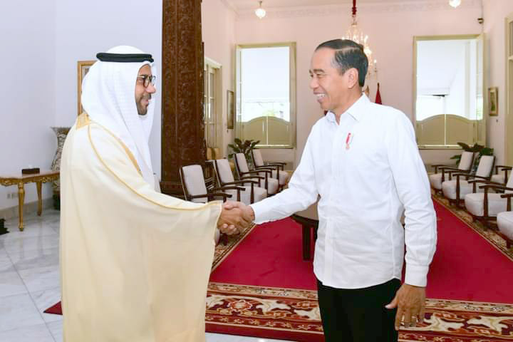 President of Indonesia receives UAE ambassador