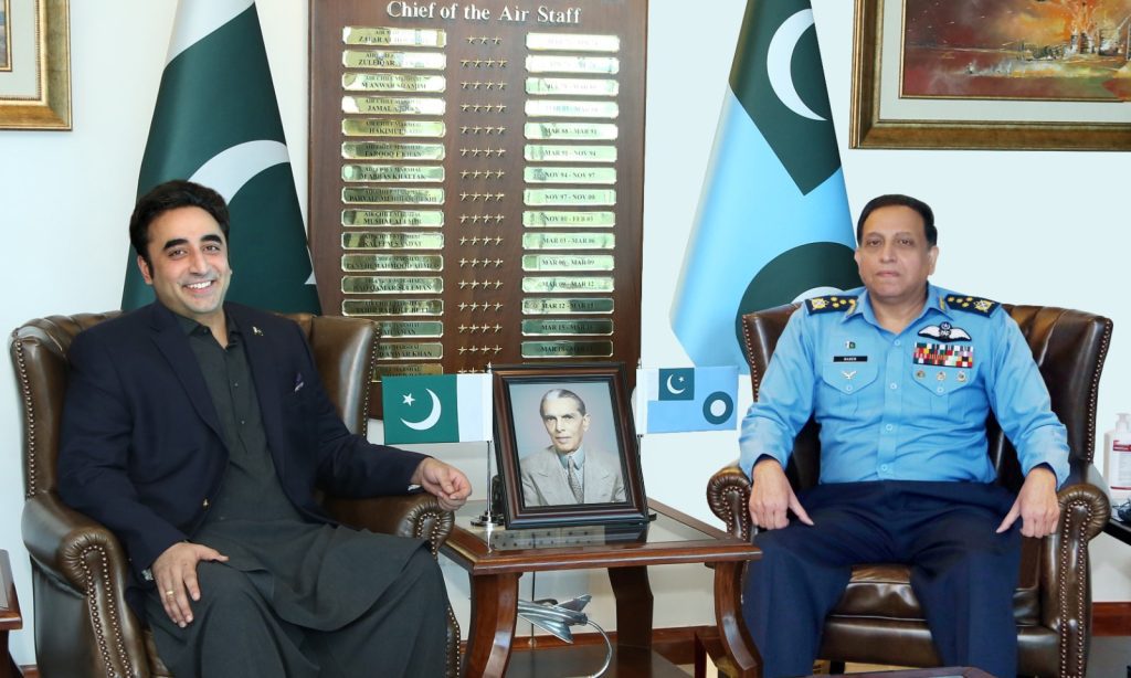 Pak FM calls on Pak Air Cheif