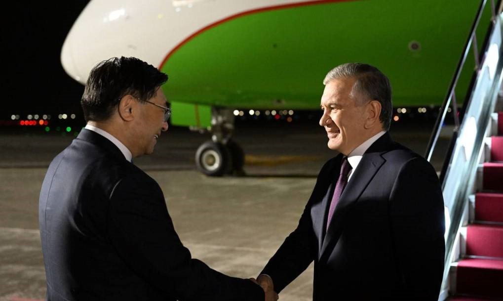 President of Uzbekistan arrives in Xi'an, China