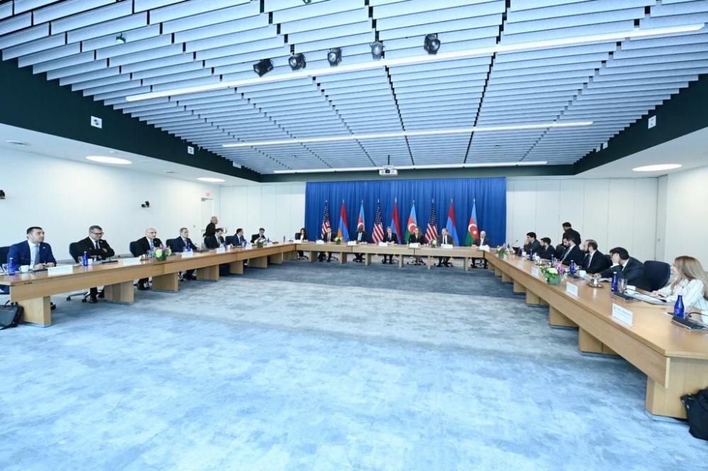 Azerbaijani, Armenian FMs meet in Washington