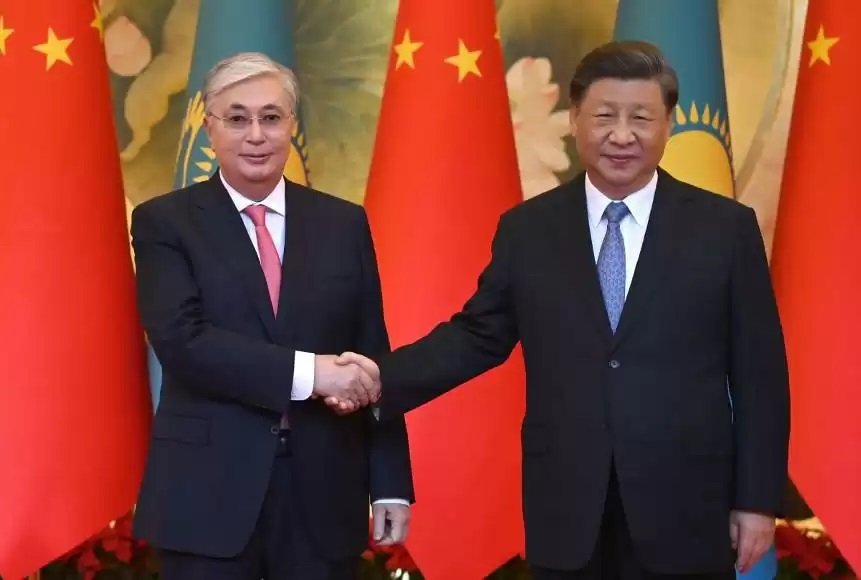 President Xi holds talks with President of Kazakhstan