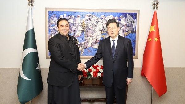 Chinese, Pakistani FMs vow to advance all-round bilateral cooperation